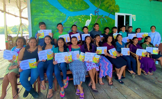 Mujeres Apicultoras Guatemala.